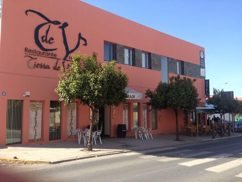 Hotel Leon Tierra De Vinos La Palma Del Condado Εξωτερικό φωτογραφία